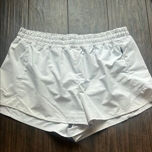 CALIA by Carrie Underwood White Athletic Shorts Lightweight Elastic Waist